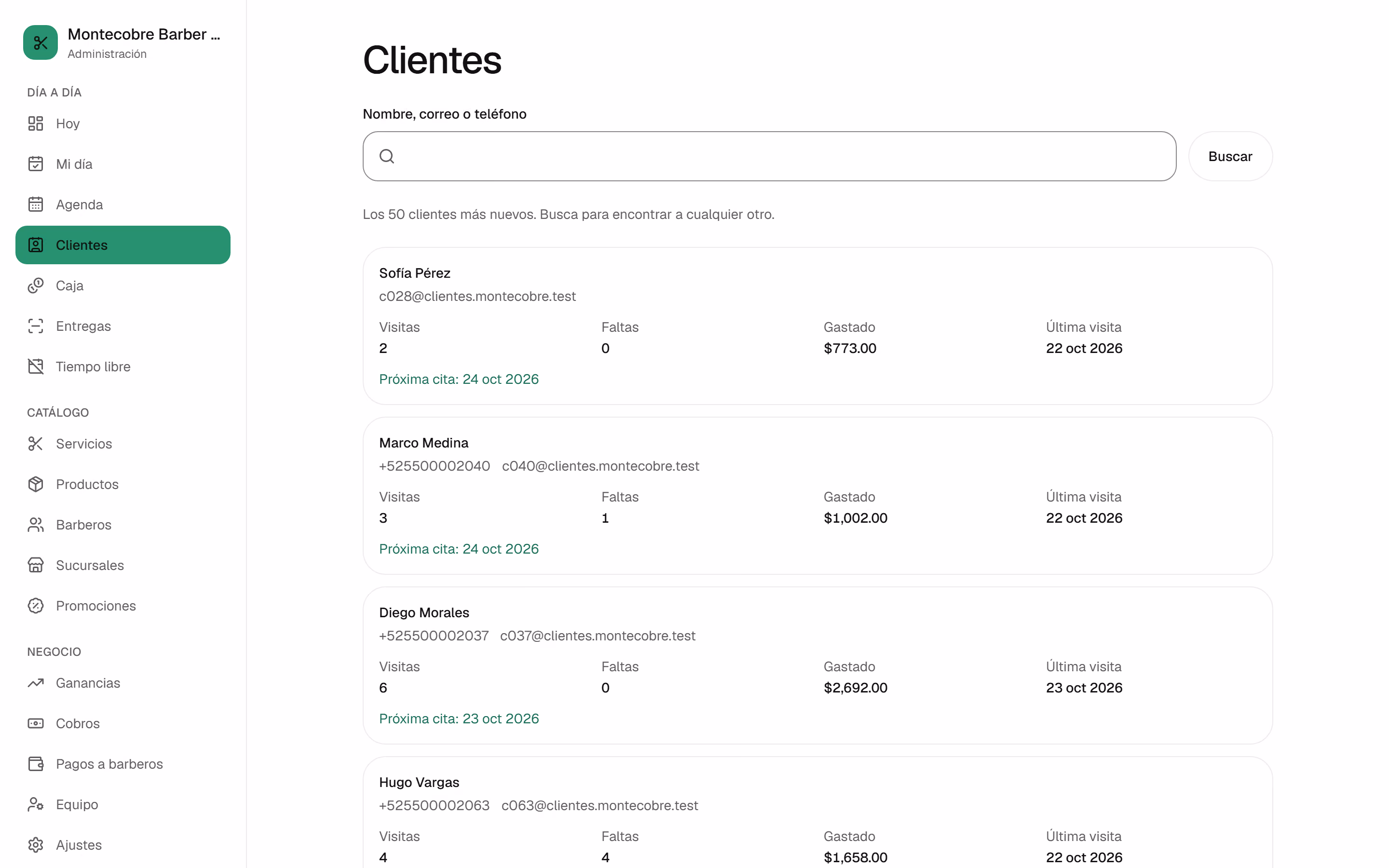 Lista de clientes con visitas, faltas, gasto y próxima cita.